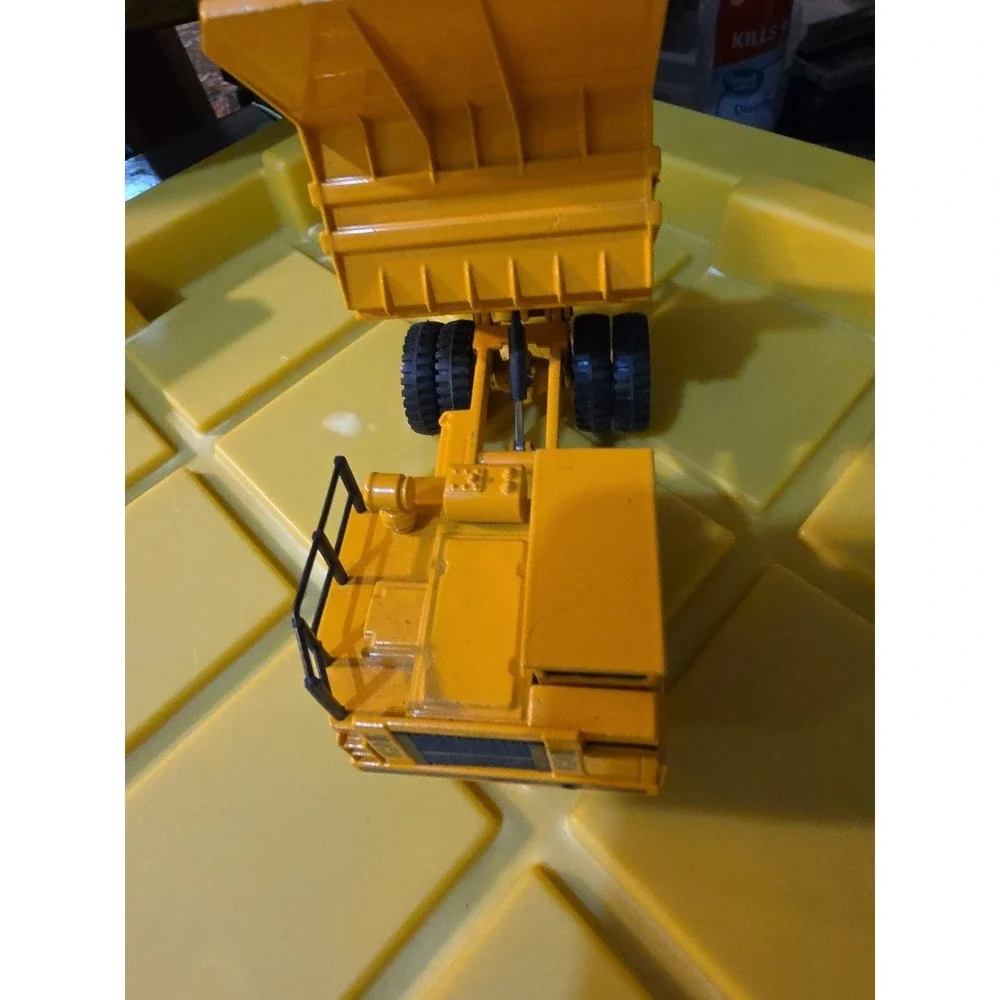 Caterpillar Compact Dumpertruck 1/50‎ ( Vintage JOAL, CAT)
